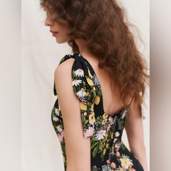 Reformation Sicilia Black Floral Twilight Dress. Size 0 - Picture 7 of 13